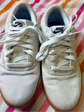 Nike White Canvas Skate Shoes with Gum Outsole
